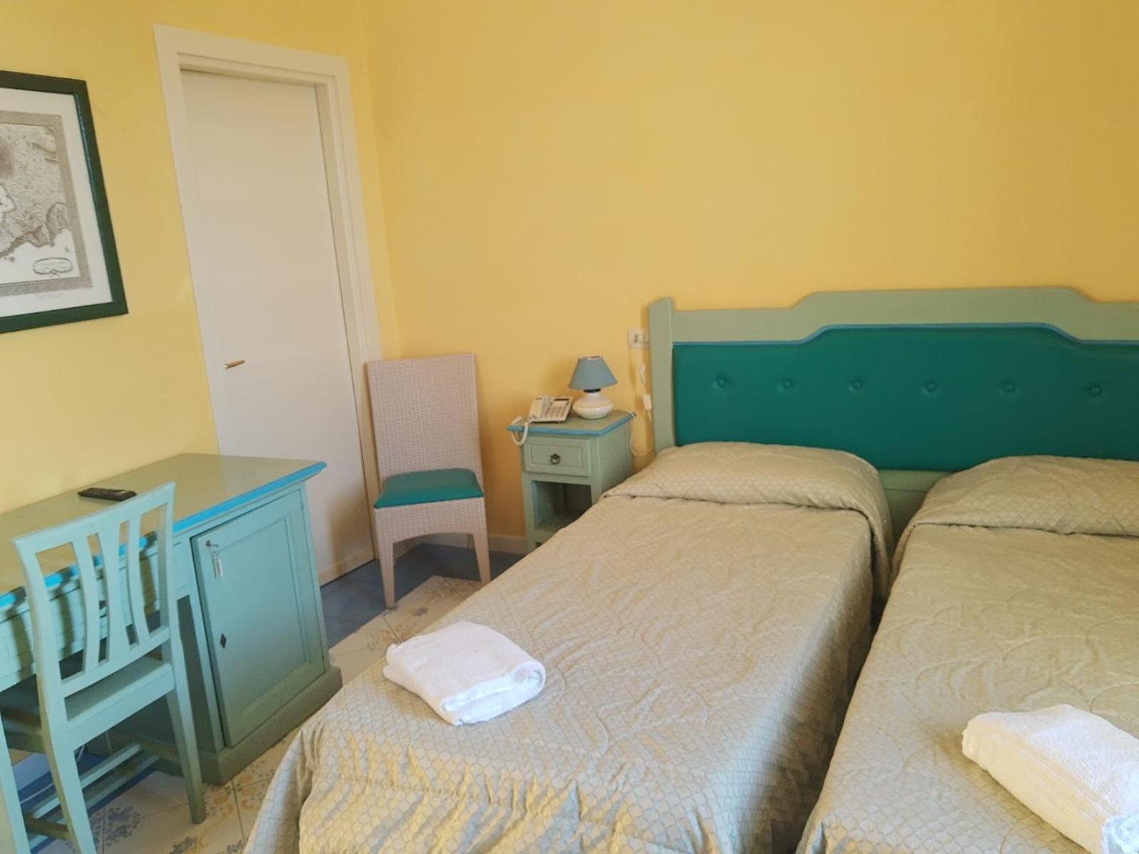 Hotel Savoia Procida Luaran gambar